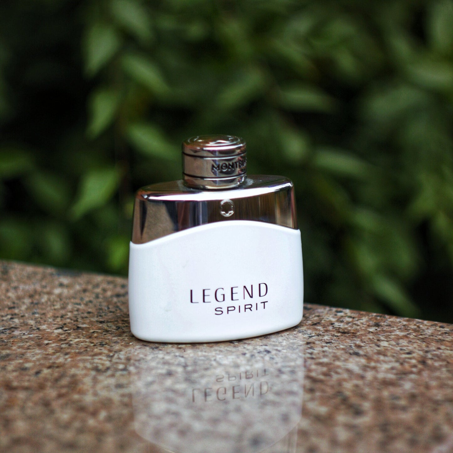 Montblanc Legend Spirit Eau de Toilette for Men 100ml – Fresh Woody Aromatic Fragrance