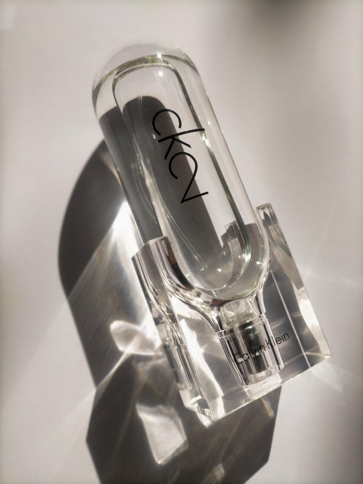 Calvin Klein CK2 Eau de Toilette 100ml – Fresh Woody Aromatic Unisex Fragrance