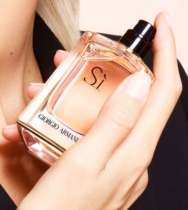 Giorgio Armani Sì Eau de Parfum 100ml 3.4 fl oz Women’s Chypre Fruity Blackcurrant Vanilla Luxury Perfume