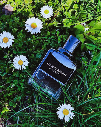 Givenchy Gentleman Eau de Toilette Intense for Men 100ml – Warm Woody Aromatic Fragrance