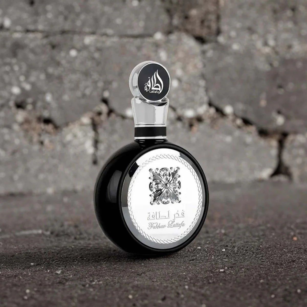Lattafa Fakhar Black Eau de Parfum 100ml – Oriental Spicy Men’s Luxury Fragrance