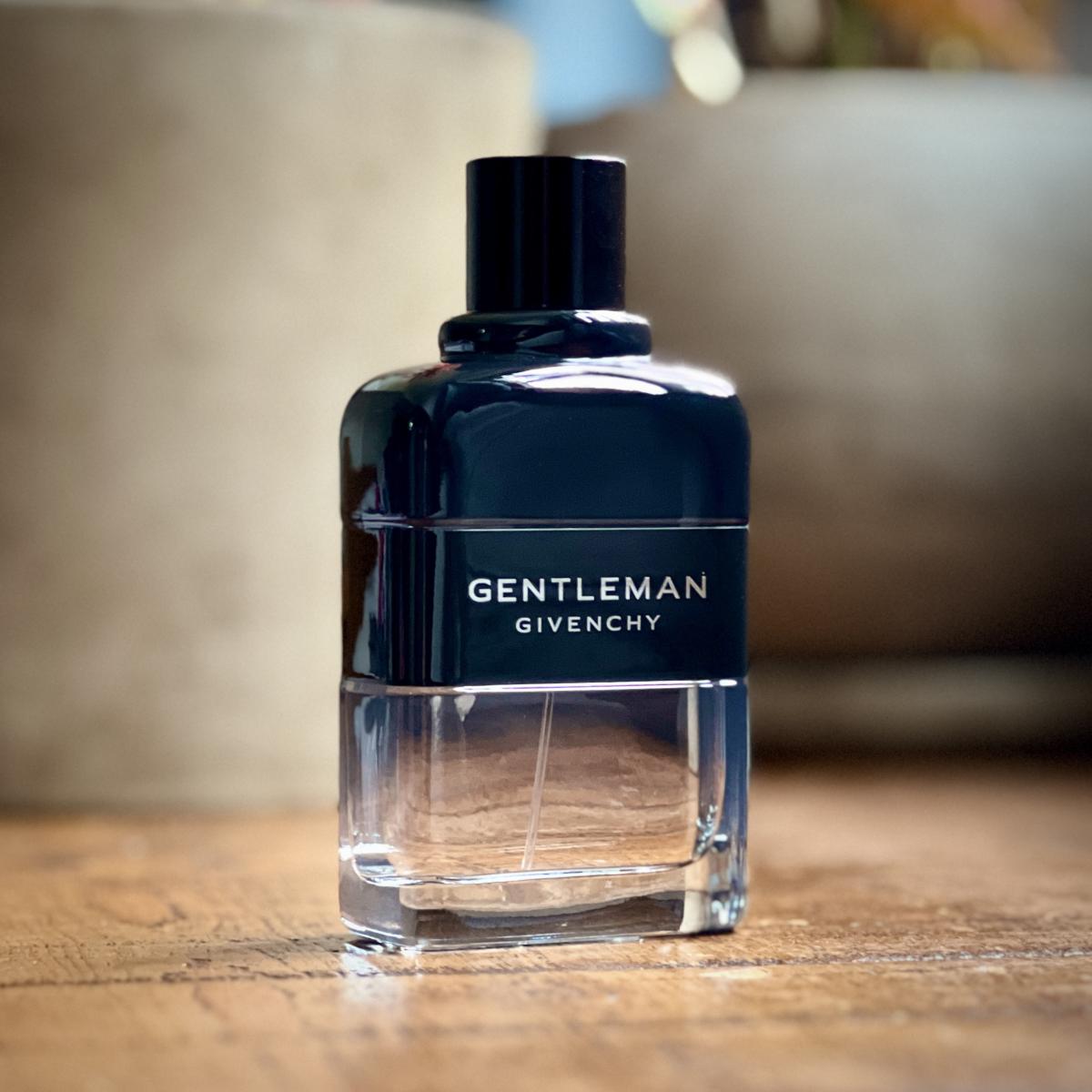 Givenchy Gentleman Eau de Toilette Intense for Men 100ml – Warm Woody Aromatic Fragrance