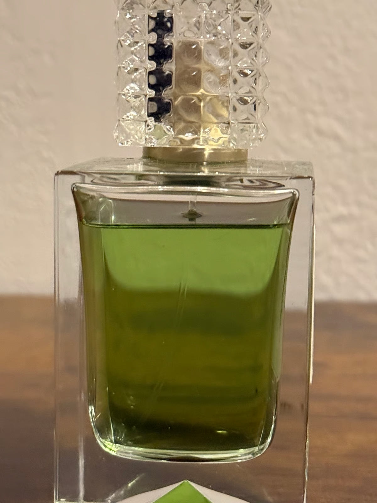 Valentino Behind The Seen Eau de Parfum for Women 90ml – Warm Floral Woody Luxury Fragrance
